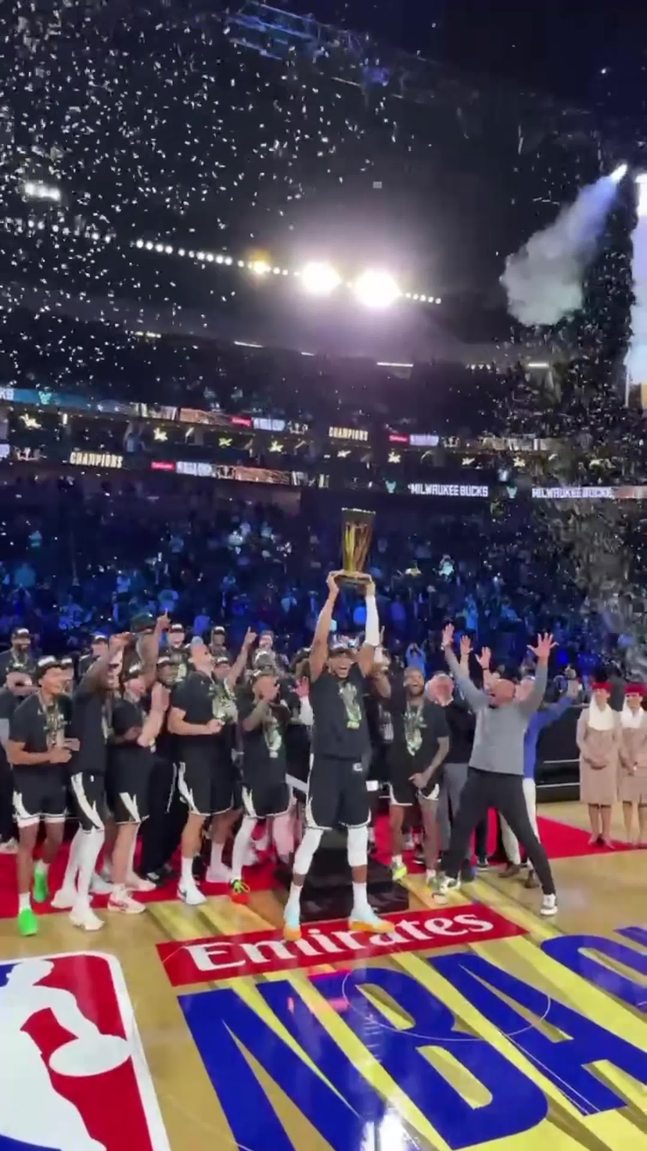 NBA东部决赛：雄鹿队击败热火队晋级总决赛