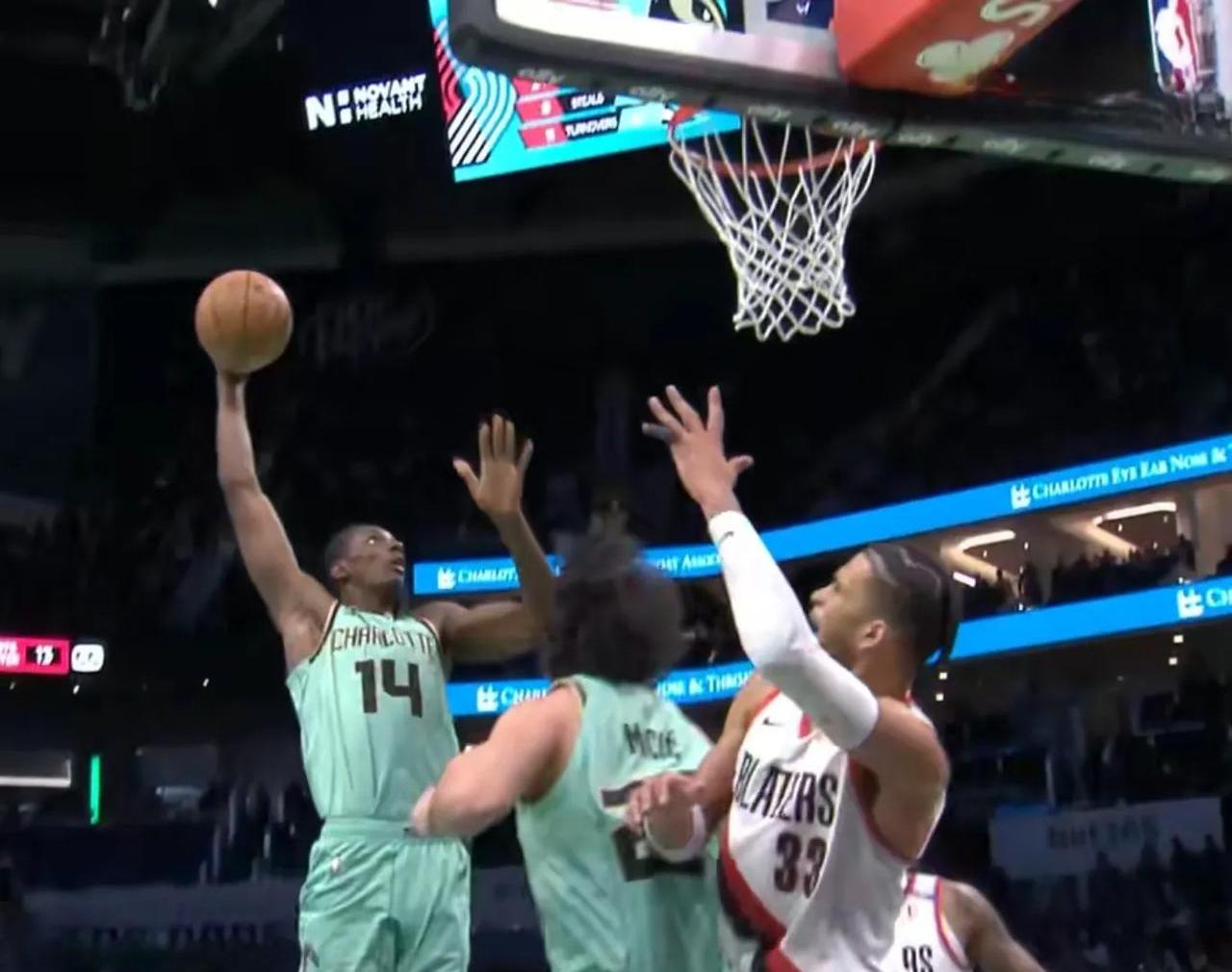 黄蜂绝杀时刻，逆转取胜点燃赛场，魔术迎来胜利！的简单介绍