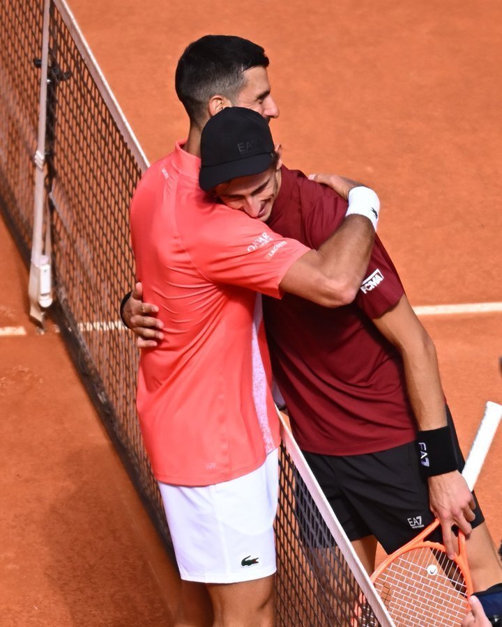  德约科维奇连续十二场比赛得分超过连败，独行侠挑战极限！