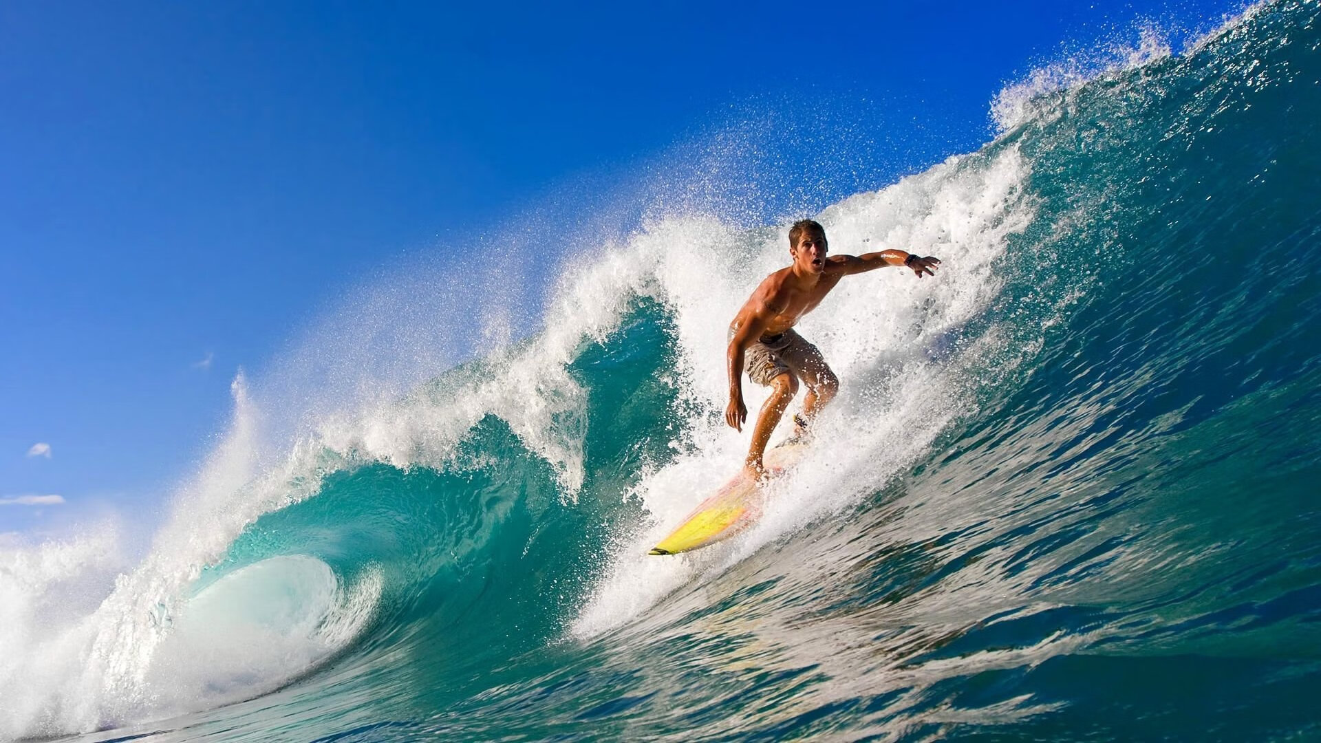 网球赛场焦点！德国队对阵意大利队，主力缺阵，替补球员挺身而出